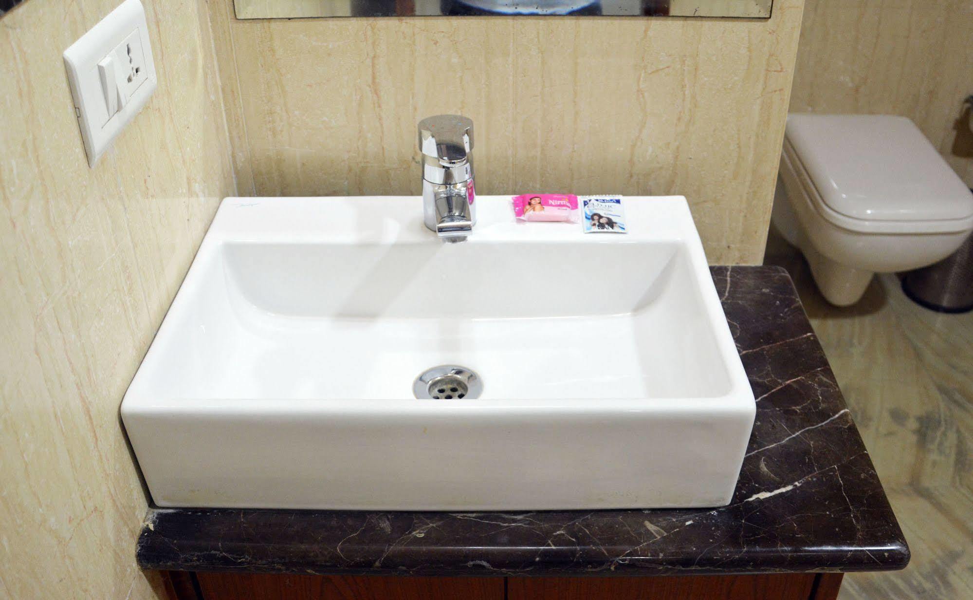 Trinity Corporate Udyog Vihar Hotel Gurgaon Exterior photo