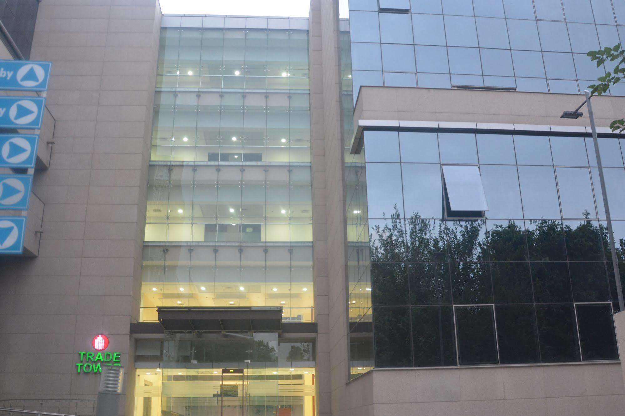 Trinity Corporate Udyog Vihar Hotel Gurgaon Exterior photo